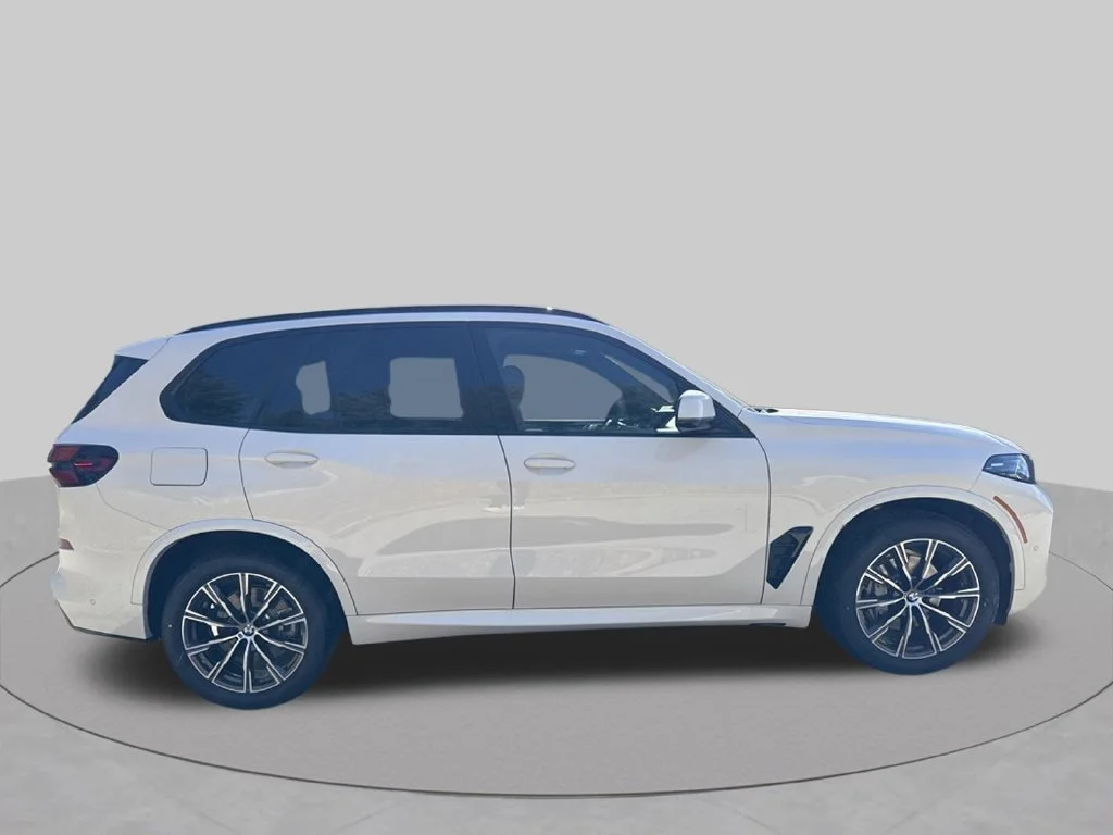 Used 2026 White BMW xDrive40i image 7