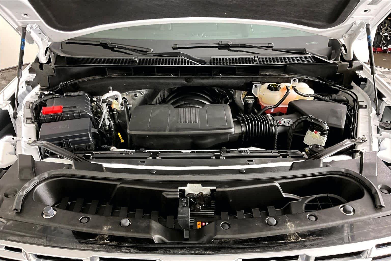 Used 2026 Summit White GMC Denali image 29