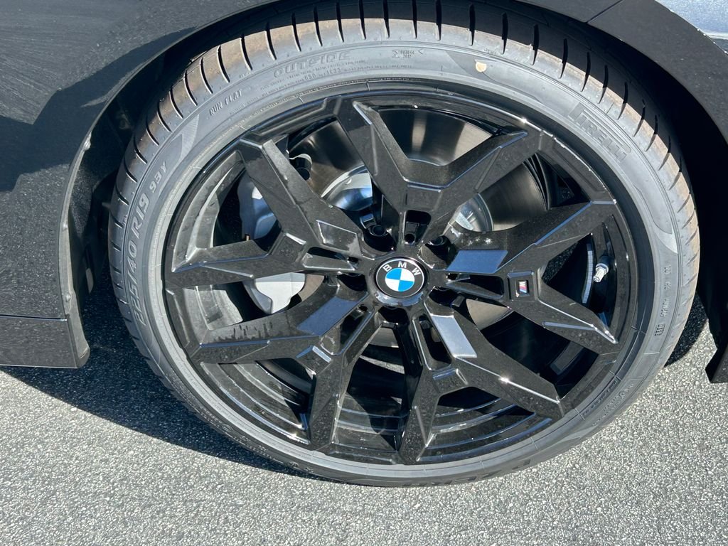 New 2026 Black Sapphire Metallic BMW 330i image 3
