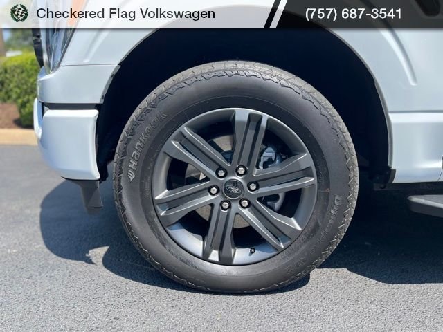 Used 2023 Oxford White Ford XLT image 5