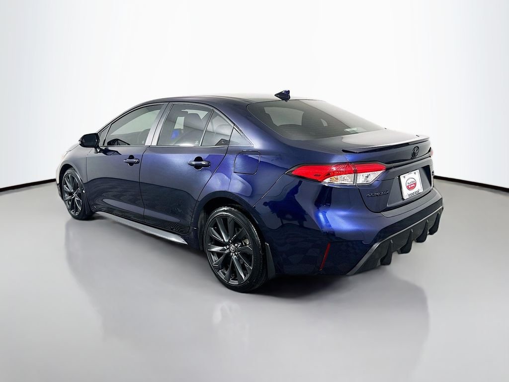 Used 2024  Toyota SE image 7