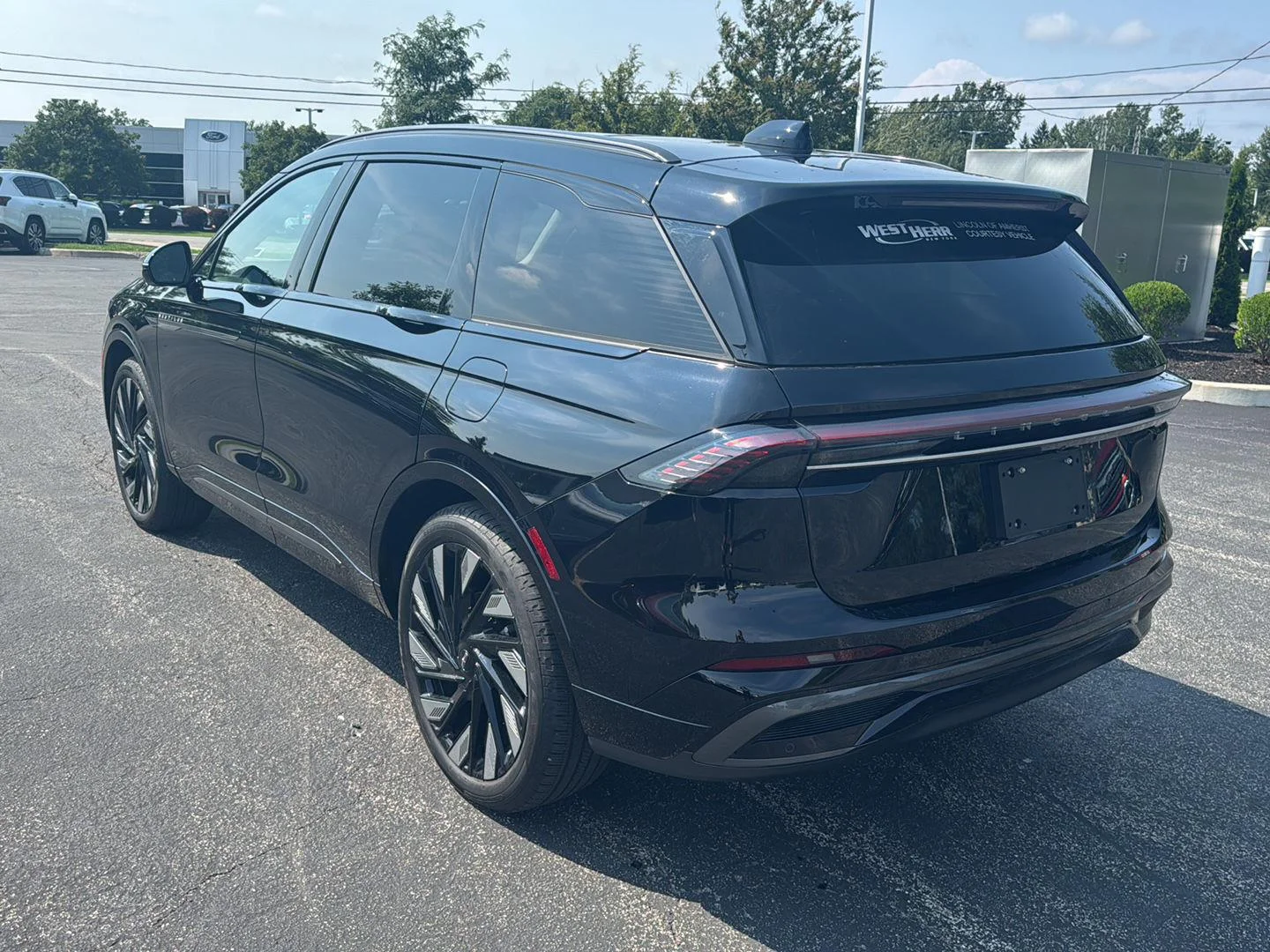 Used 2026 Infinite Black Metallic Clearcoat Lincoln Reserve image 3