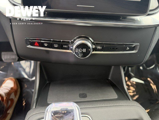 Used 2026 Gray Metallic Volvo Ultra Dark Theme image 22