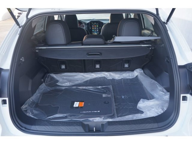 New 2026 CRYSTAL WHITE PEARL Subaru Limited image 12