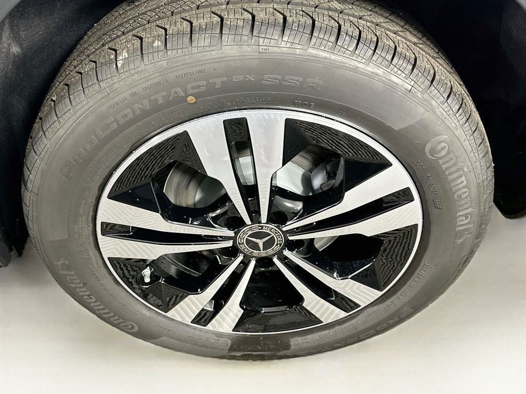 New 2026 Polar White Mercedes-Benz GLA 250 image 31