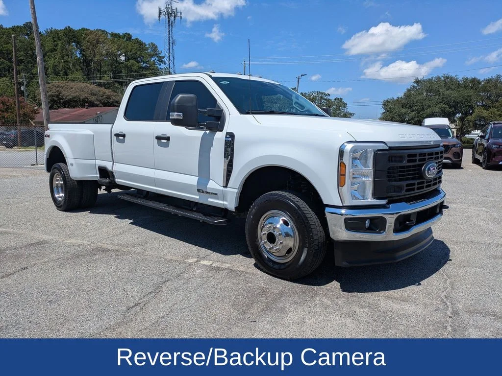 Certified Used 2025 Oxford White Ford XL image 2
