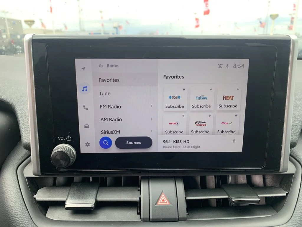 Used 2025 Silver Toyota XLE image 21
