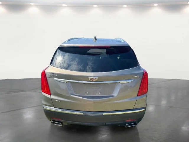 Used 2019 Brown Cadillac Base image 17