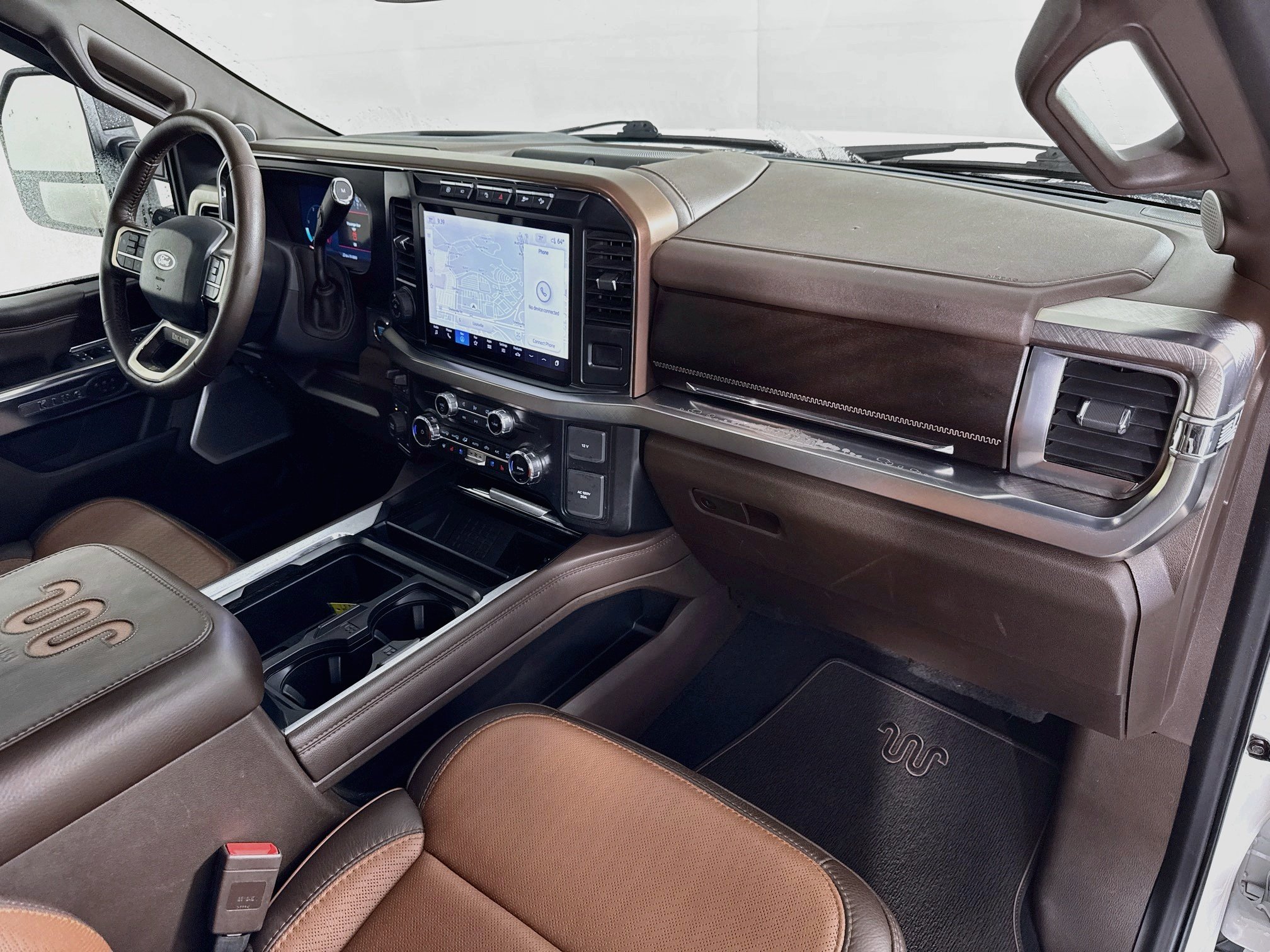Used 2024  Ford King Ranch image 31