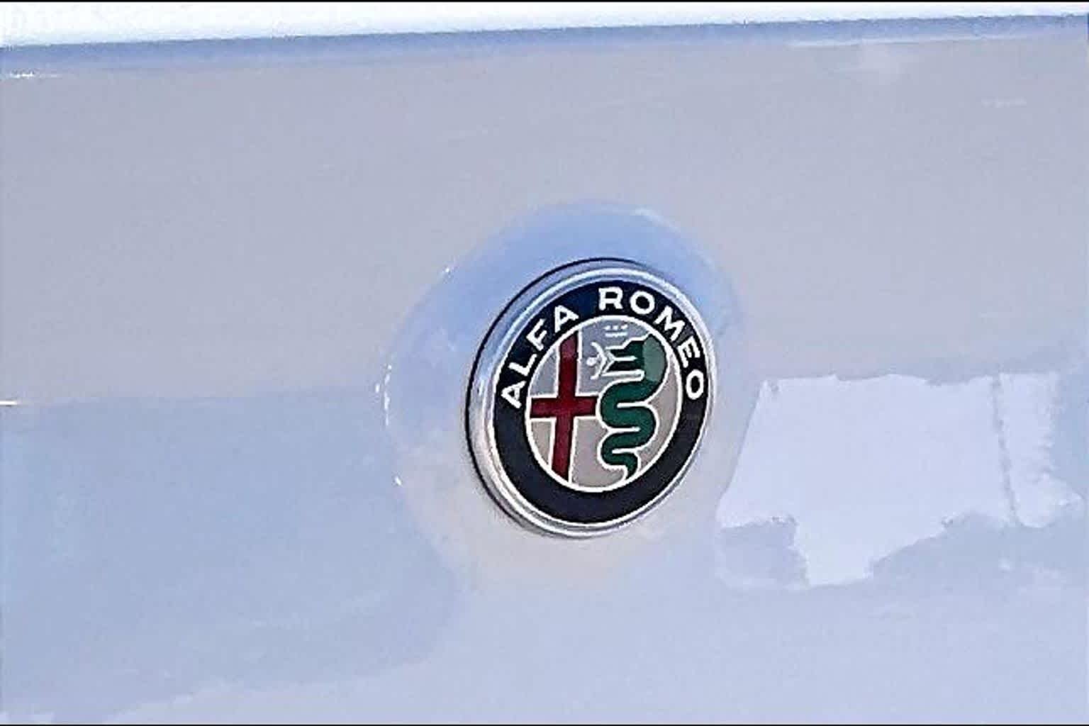 Used 2018 WHITE Alfa Romeo Ti Sport image 29