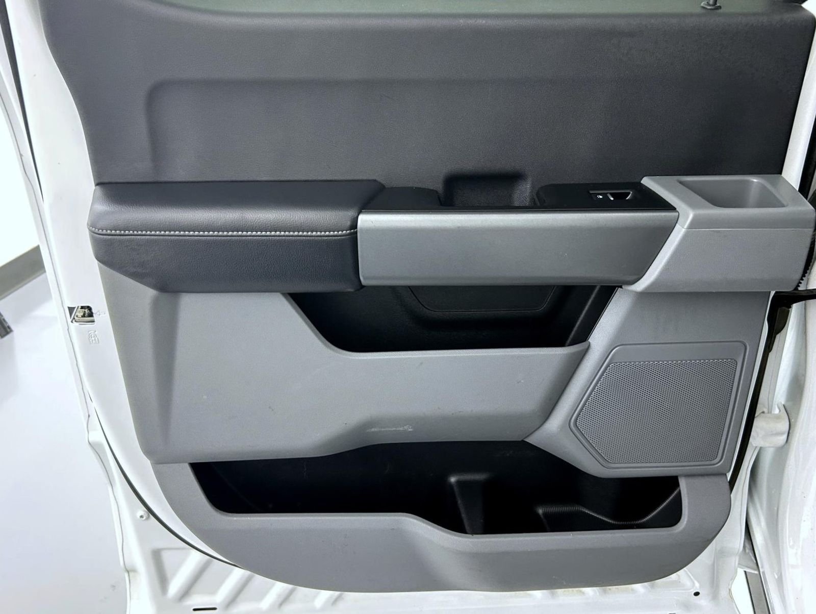 Used 2025 White Ford XLT image 20