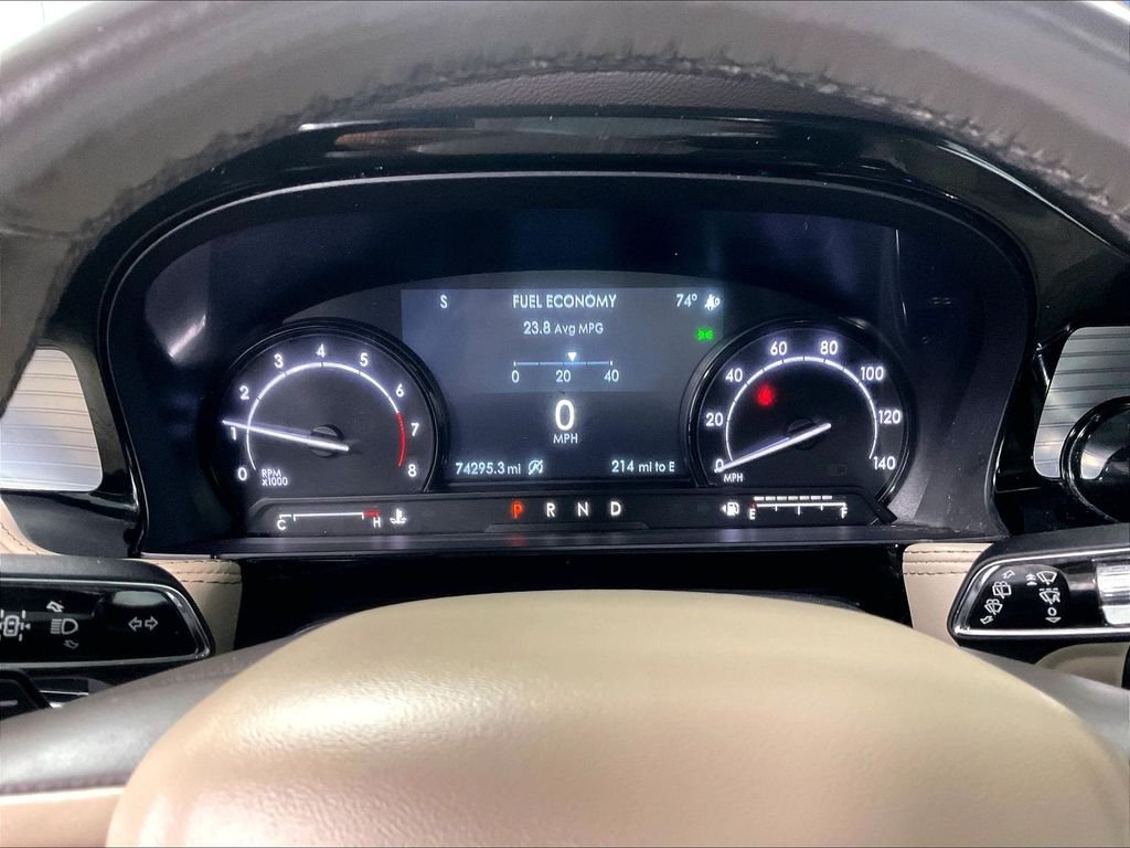 Used 2020 White Lincoln Standard image 25