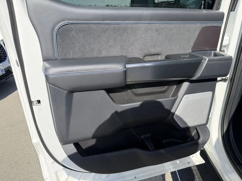 New 2026 Star White Metallic Tri-Coat Ford F-250® Platinum® image 21