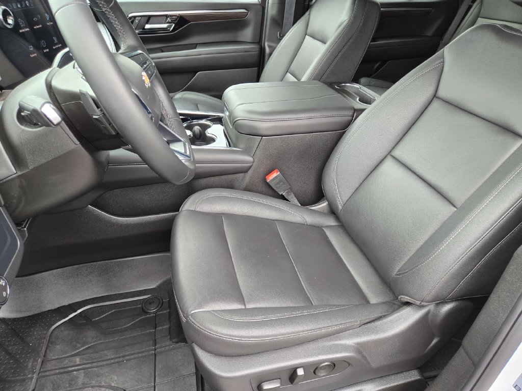 Used 2026 White Chevrolet LT image 14