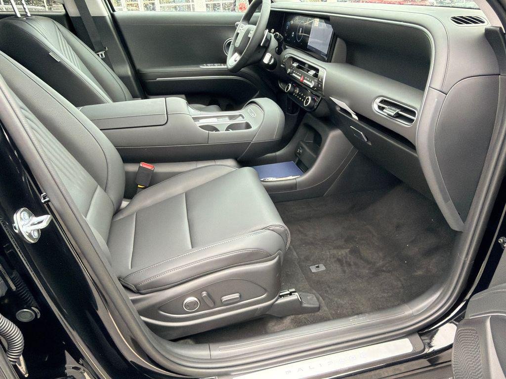 New 2026 Black Hyundai SEL Premium FWD image 13