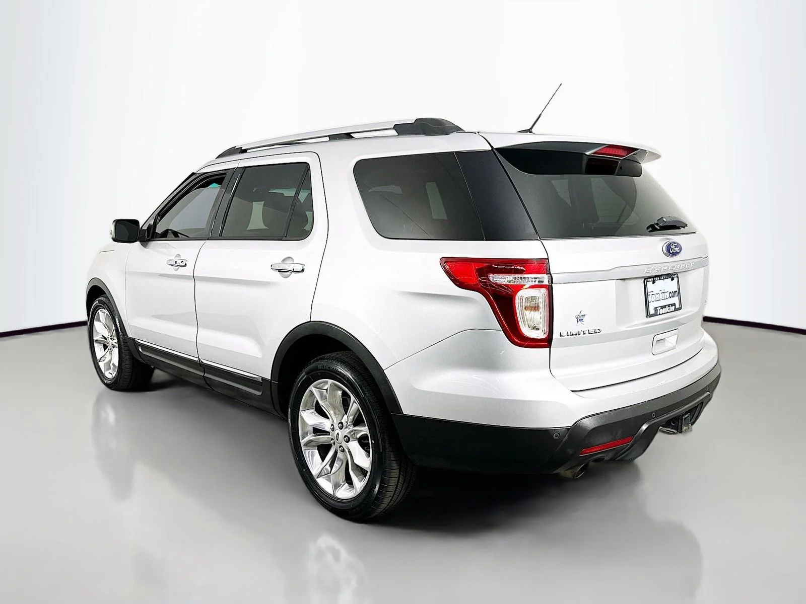 Used 2014 Ingot Silver Ford Limited image 5