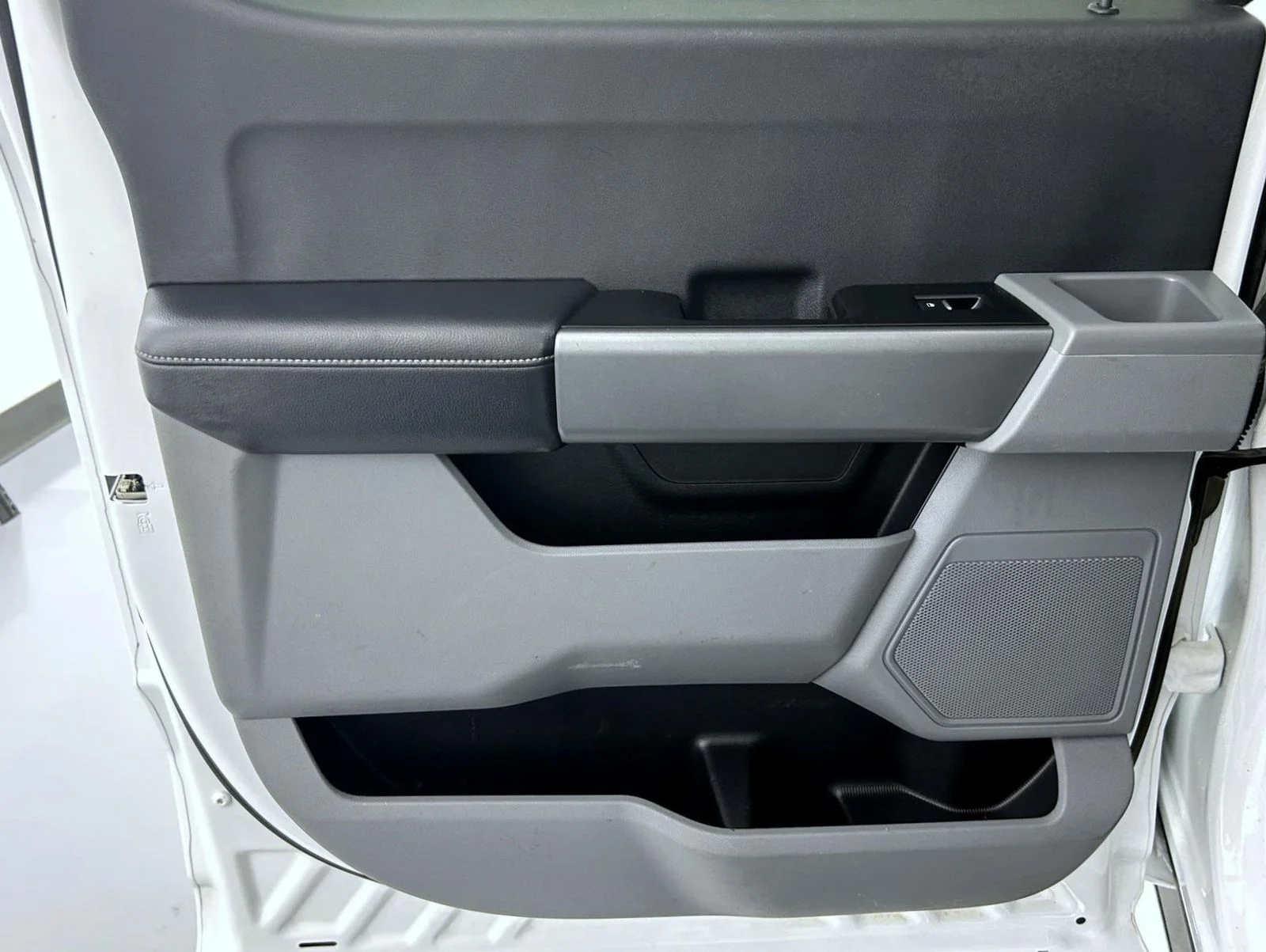 Used 2025 White Ford XLT image 20