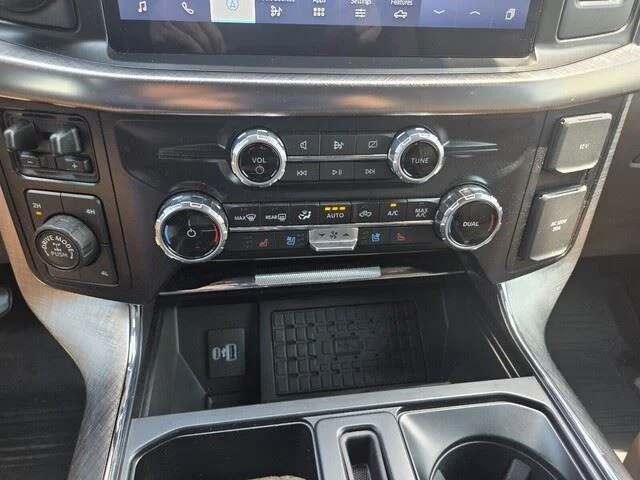 Used 2023 Rapid Red Metallic Tinted Clearcoat Ford King Ranch image 20