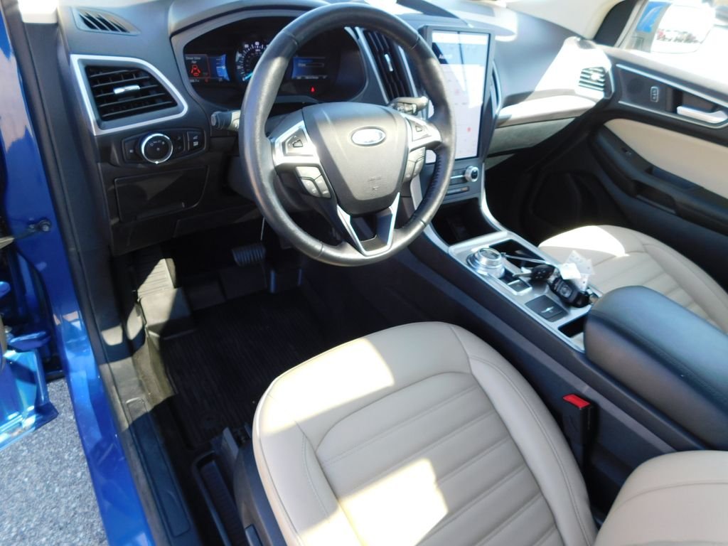 Used 2023 Blue Ford SEL image 18