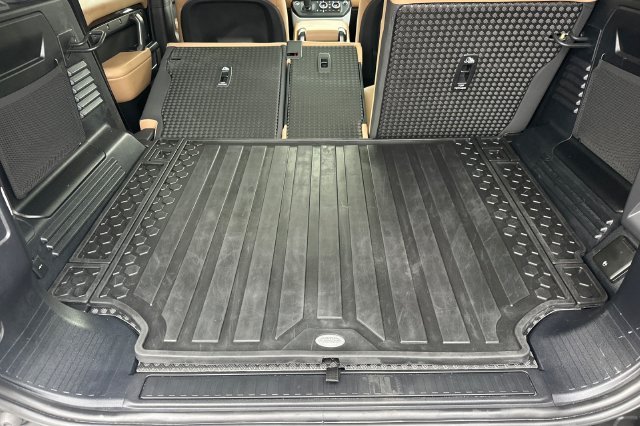 Used 2025 Black Land Rover S image 14