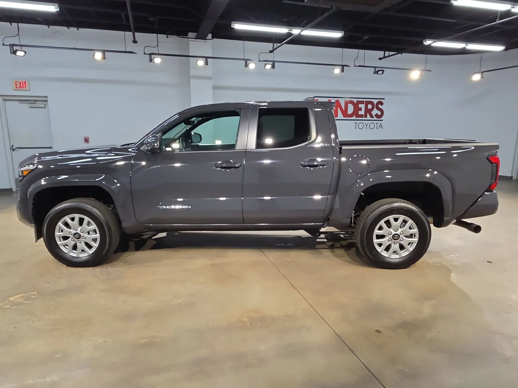 Certified Used 2025 Underground Toyota SR5 image 4