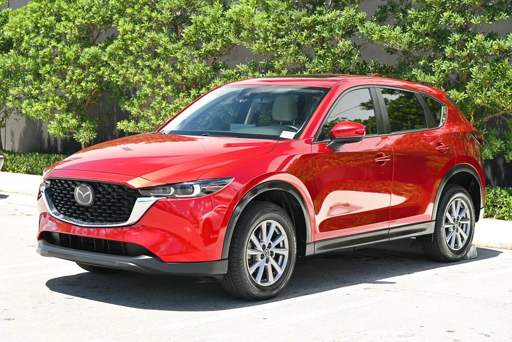 2023 Mazda CX-5 S Preferred package Auto AWD's photo