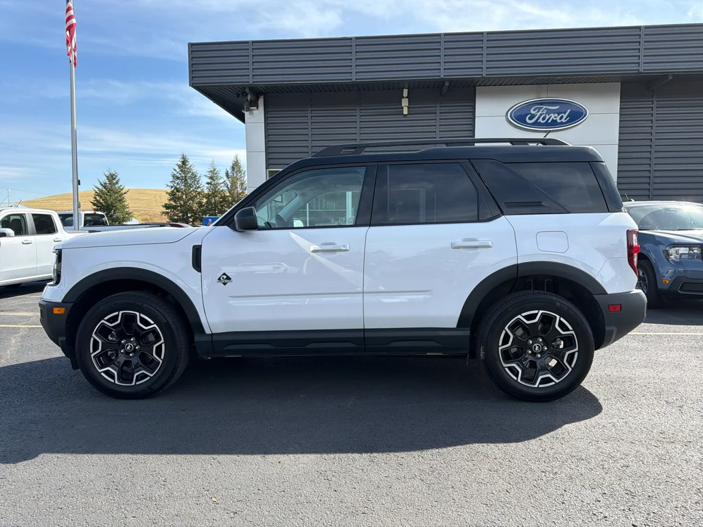Certified Used 2025 Oxford White Ford Outer Banks image 33