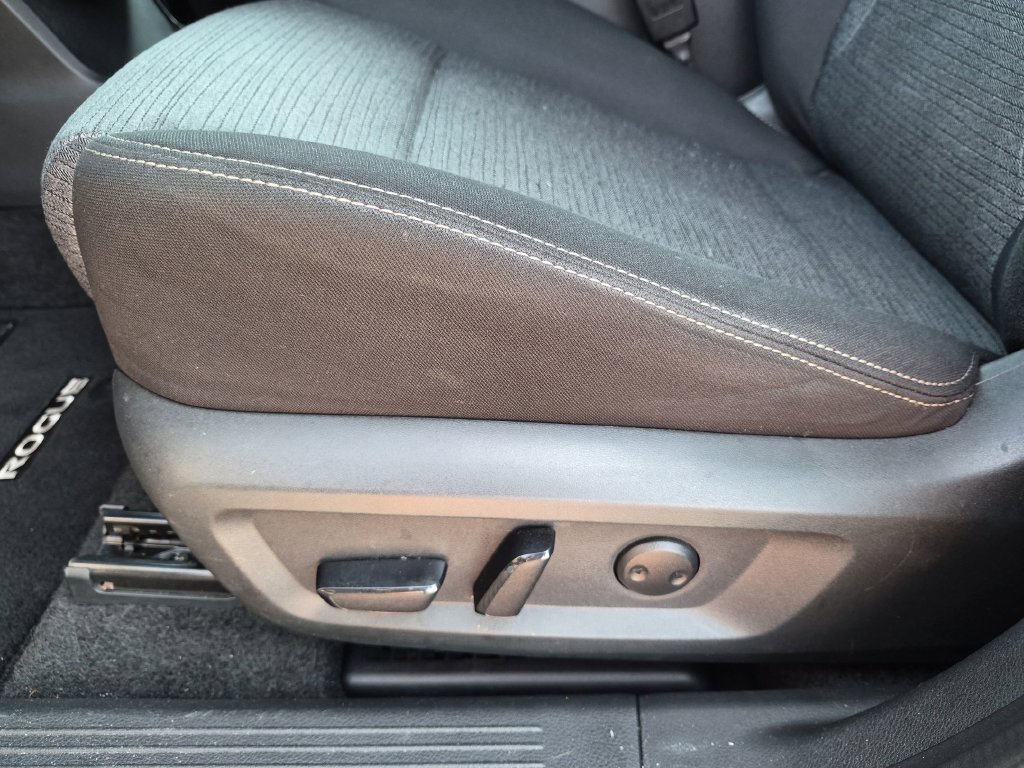 Used 2023 Black Nissan SV image 17