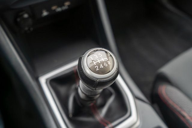 Used 2022 White Subaru Premium image 31