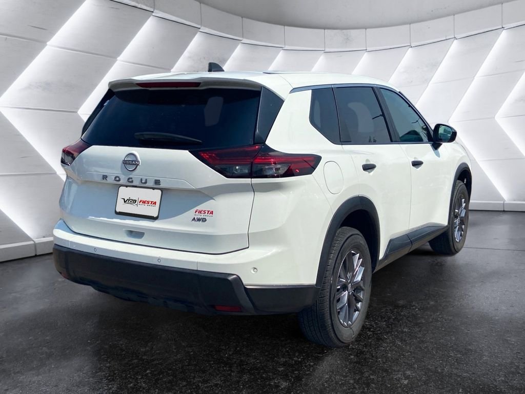 Used 2024 White Nissan S image 4