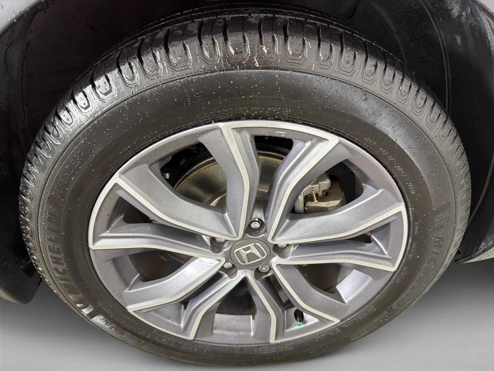 Used 2022 Radiant Red Metall Honda Touring image 14