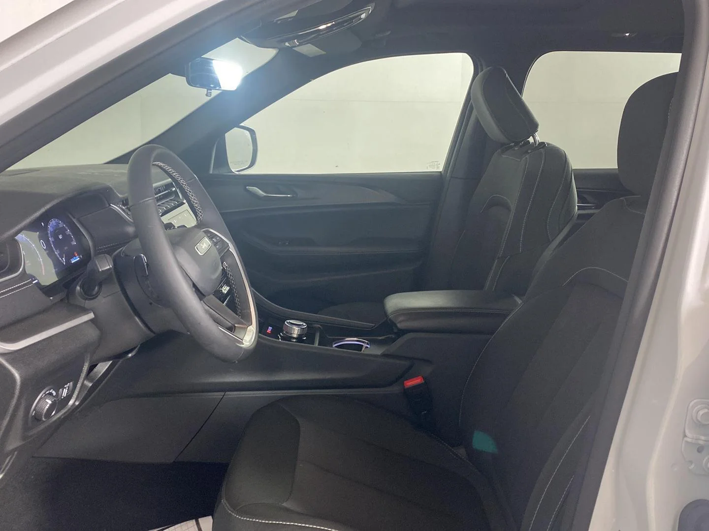 Used 2026 Bright White Clearcoat Jeep Laredo X image 22