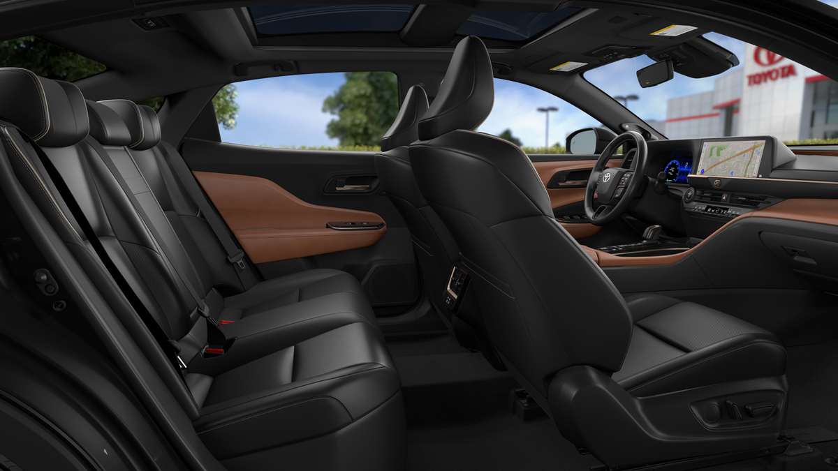2026 Toyota Crown Limited - Photo 21