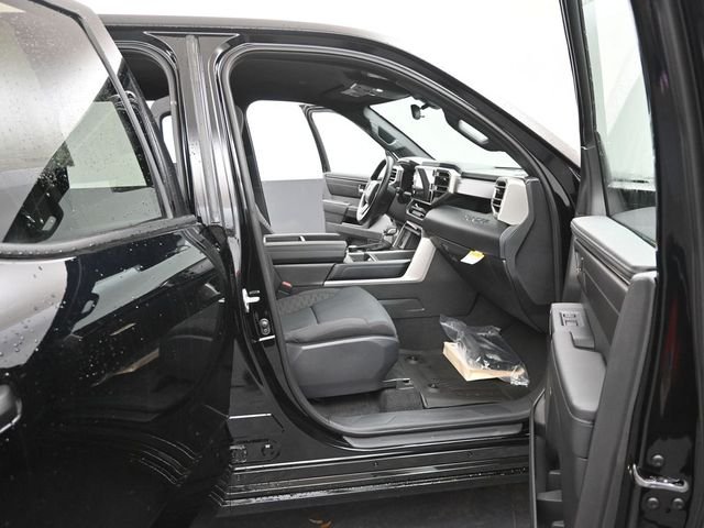 2026 Toyota Tundra SR5 - Photo 13