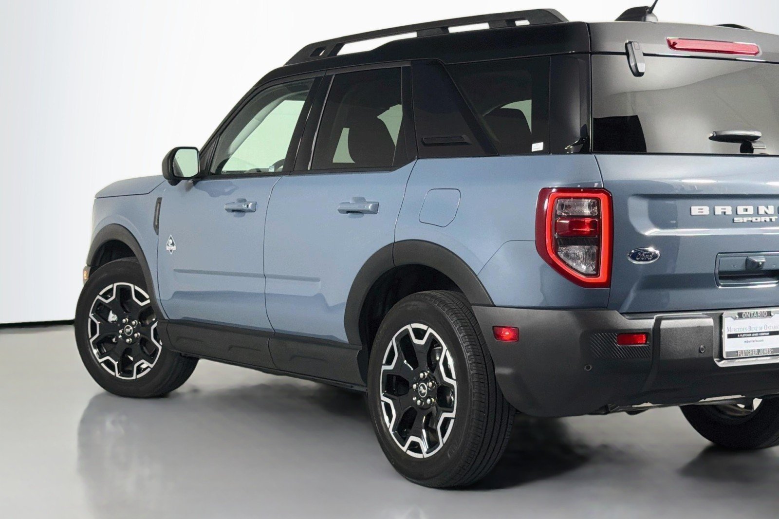 Used 2025 AZURE GRAY Ford Outer Banks image 15