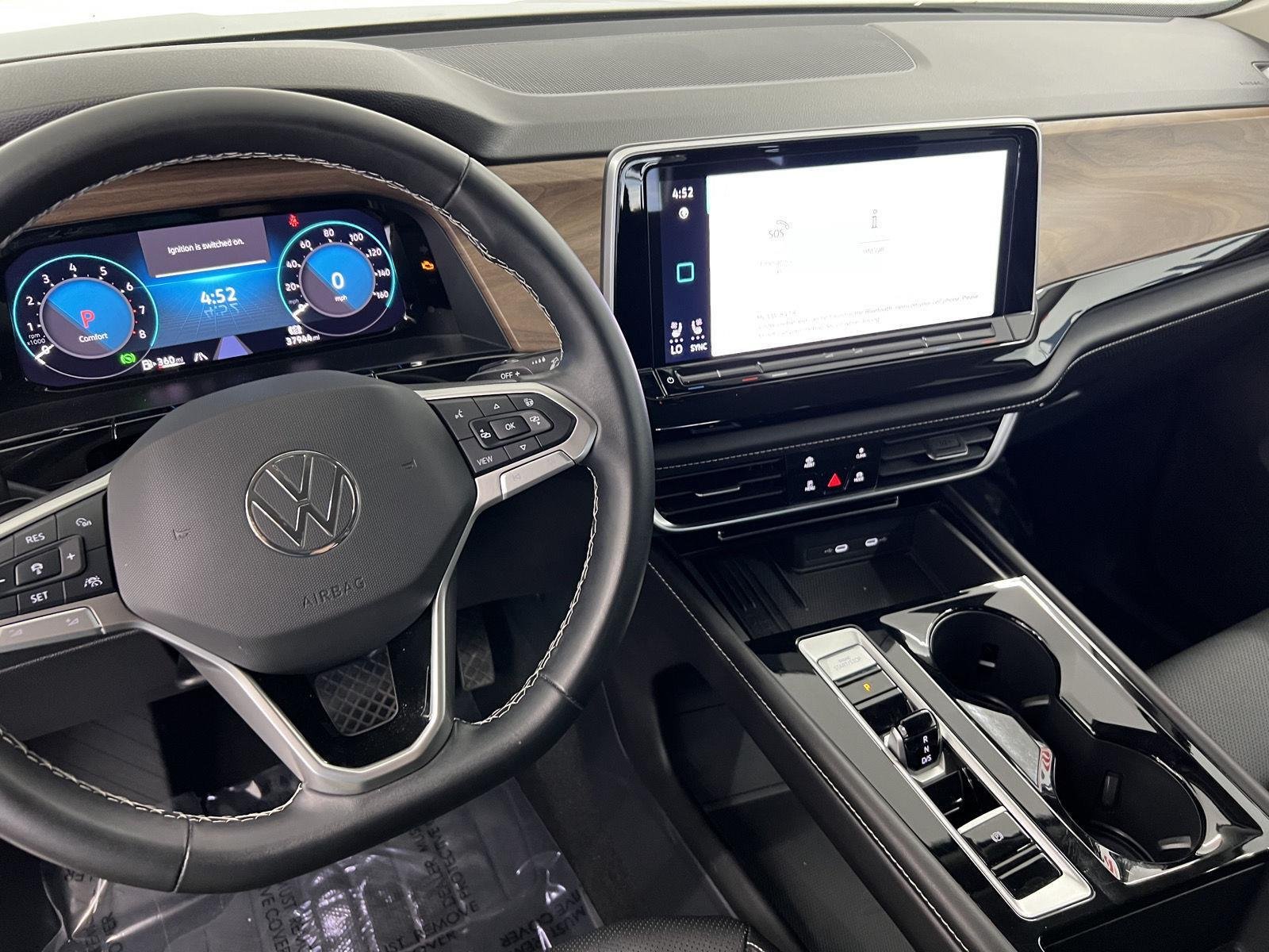 2025 Volkswagen Atlas SE w/Tech - Photo 19