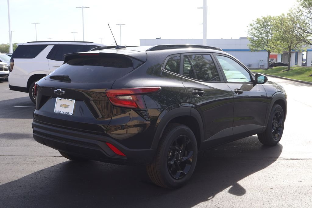 2026 Chevrolet Trax LT - Photo 8