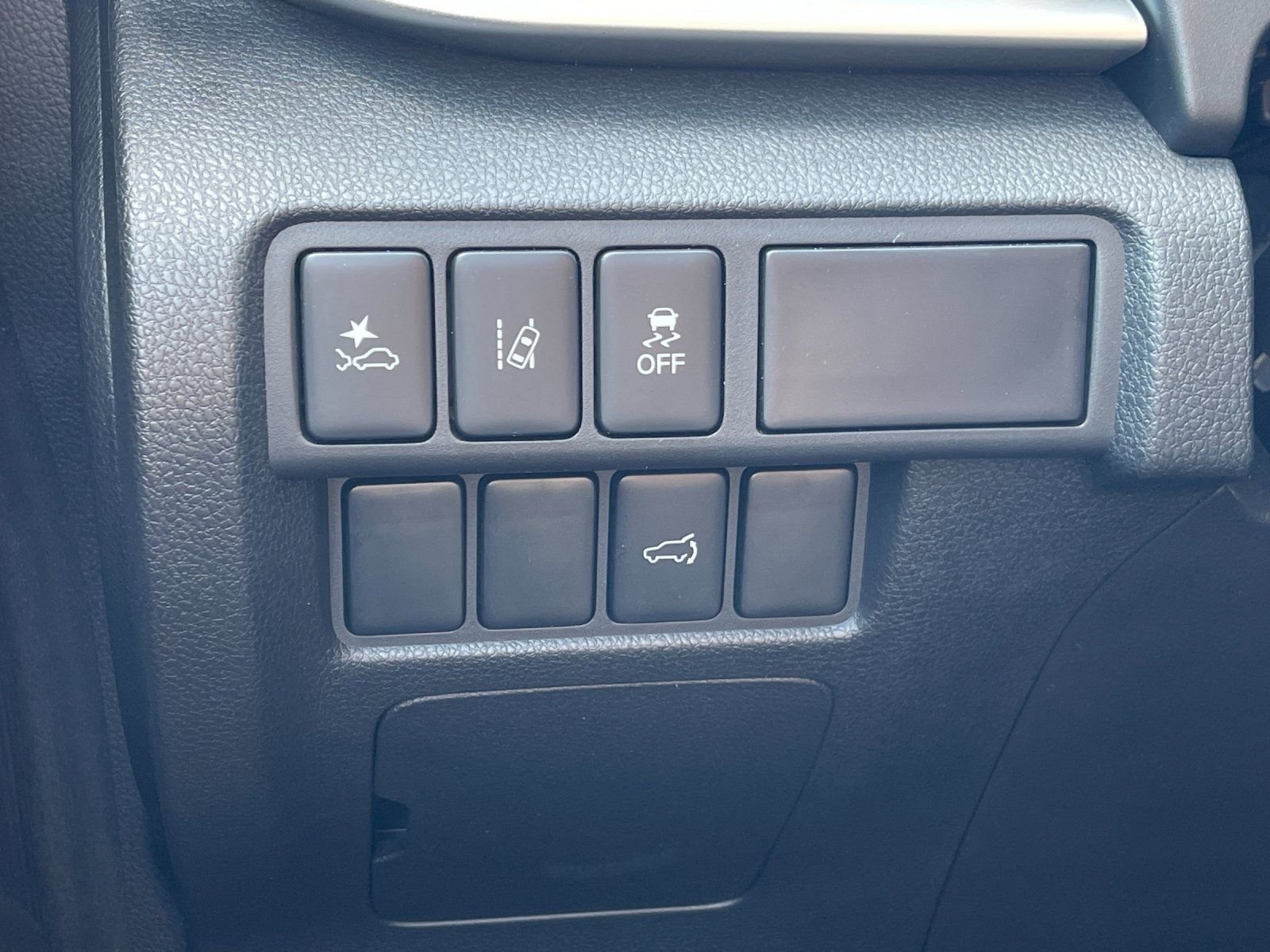 Used 2026  Mitsubishi Black Edition image 30