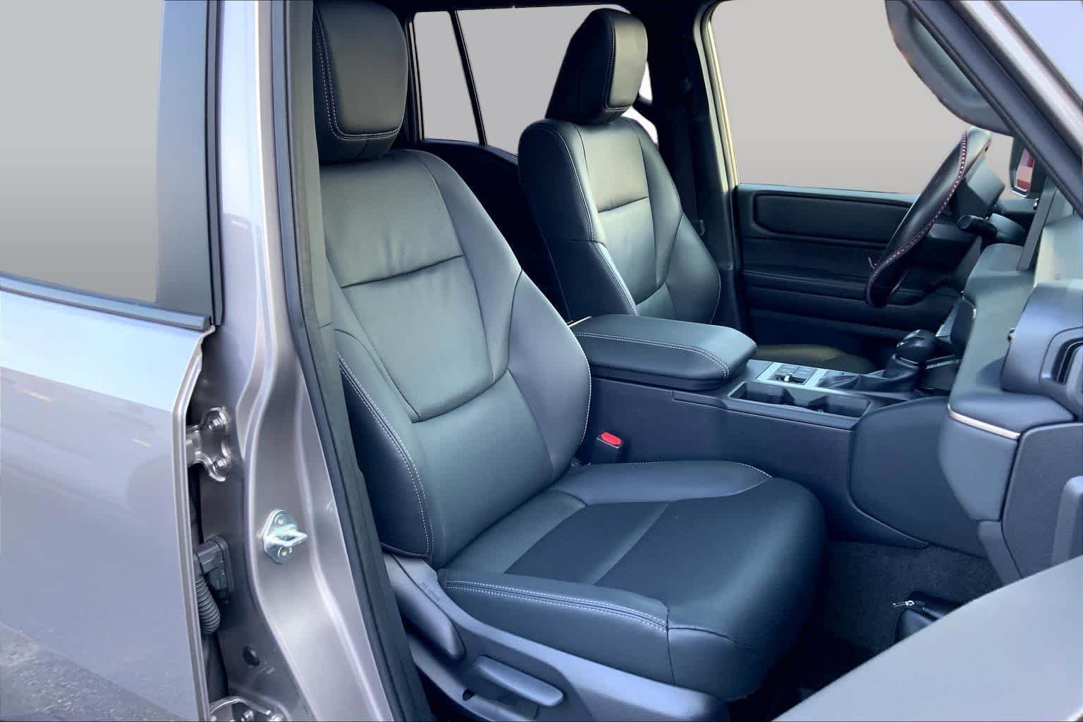 Used 2024 Meteor Shower Toyota  image 8