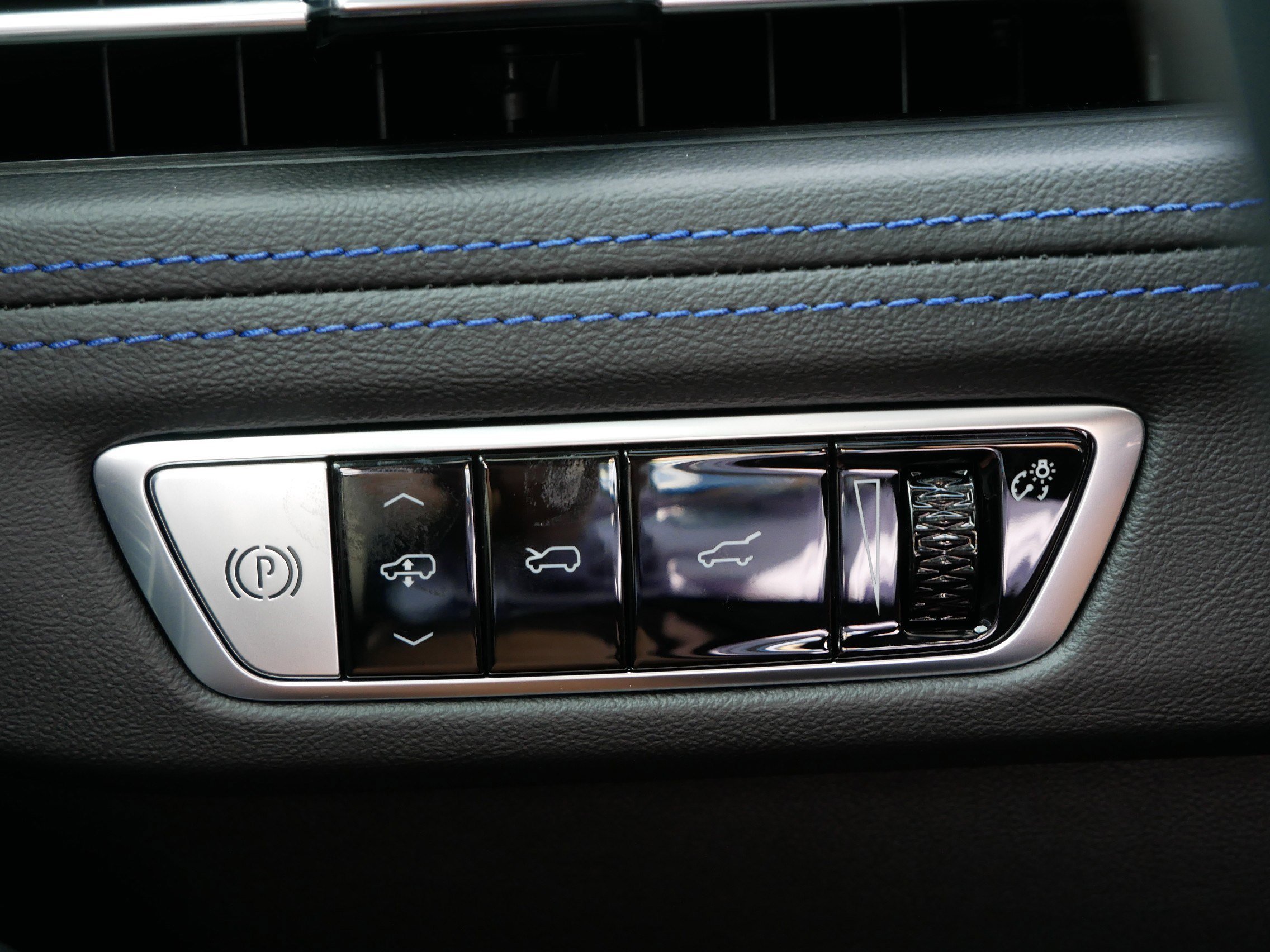 2026 Cadillac Escalade IQ Sport - Photo 22