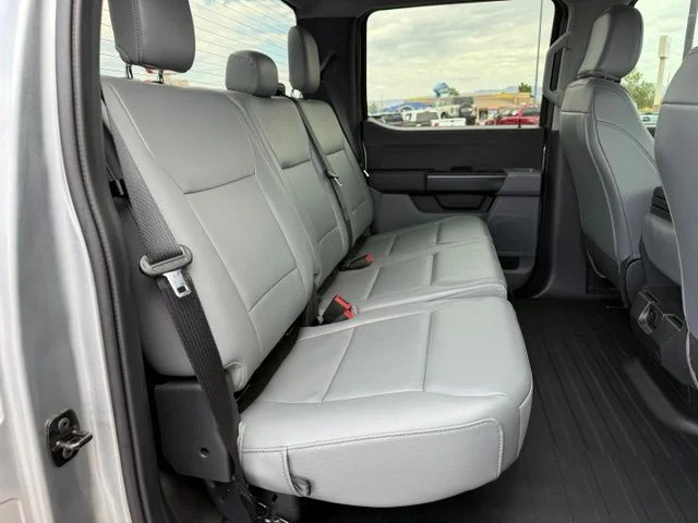 Used 2025 Silver Ford XL image 34