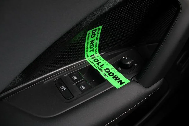 2025 Volkswagen Tiguan SE R-LINE BLACK - Photo 19