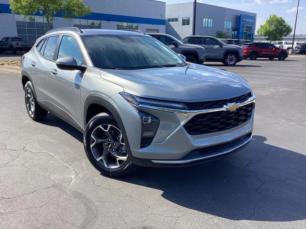 New 2026 Sterling Gray Metallic Chevrolet LT image 7