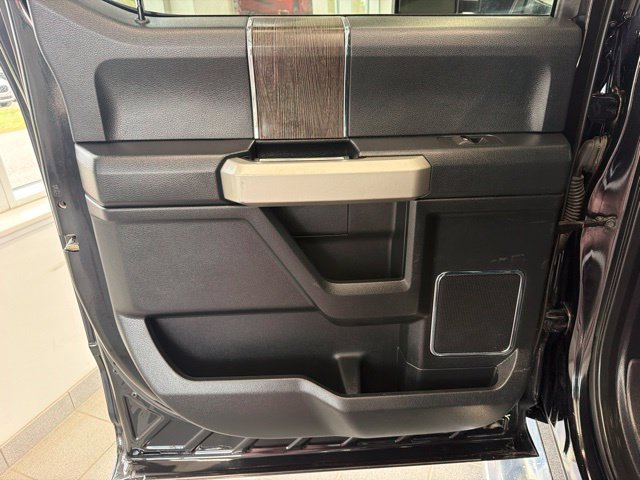 Used 2020 Black Metallic Ford Lariat image 16