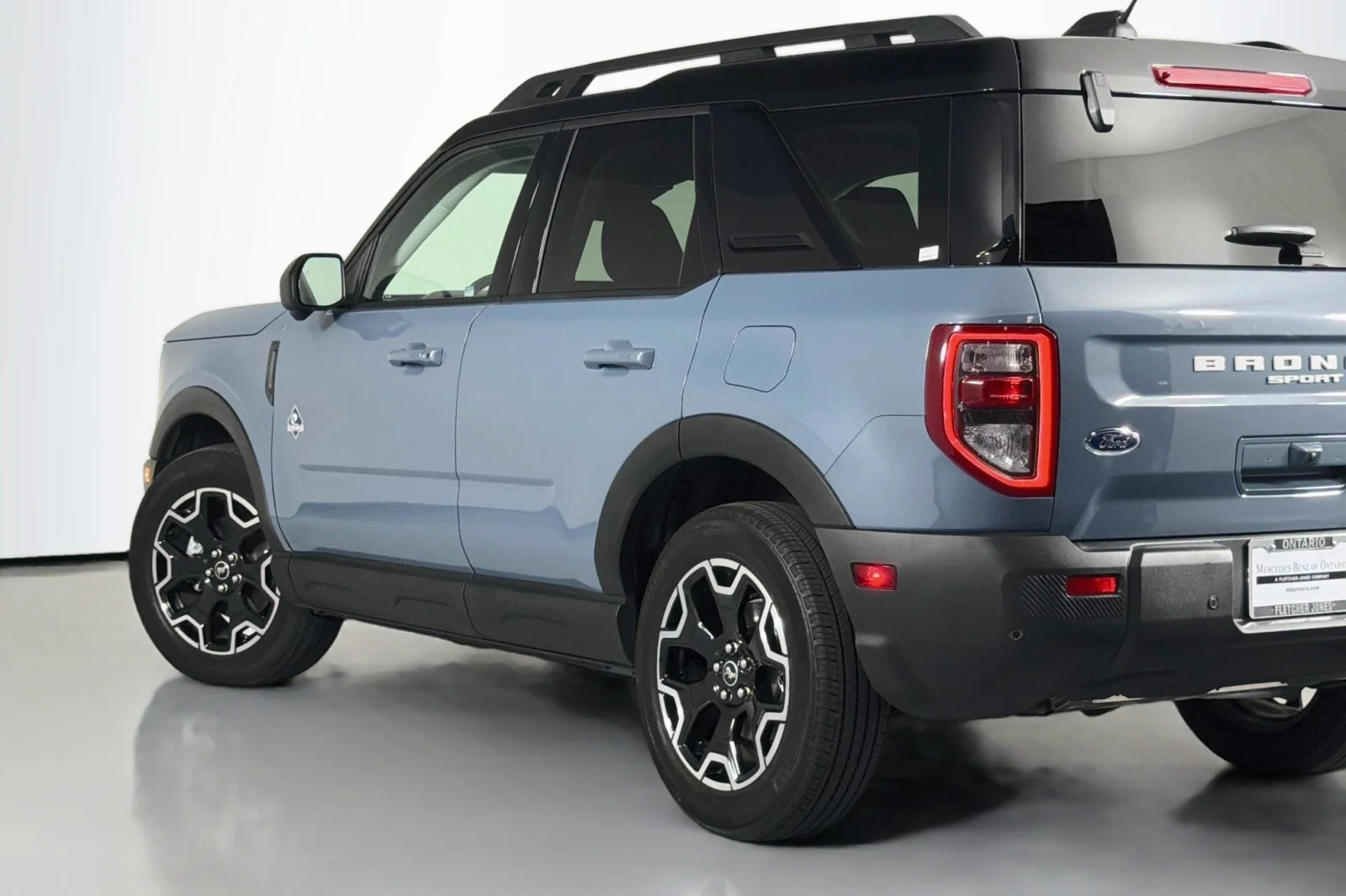 Used 2025 AZURE GRAY Ford Outer Banks image 14