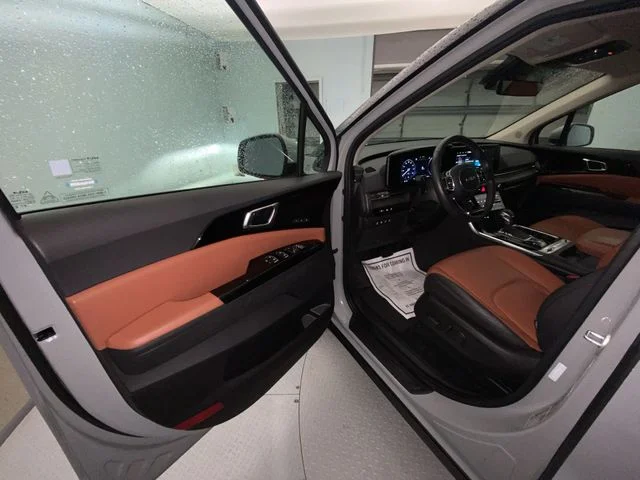 Used 2024 White Kia SX image 11