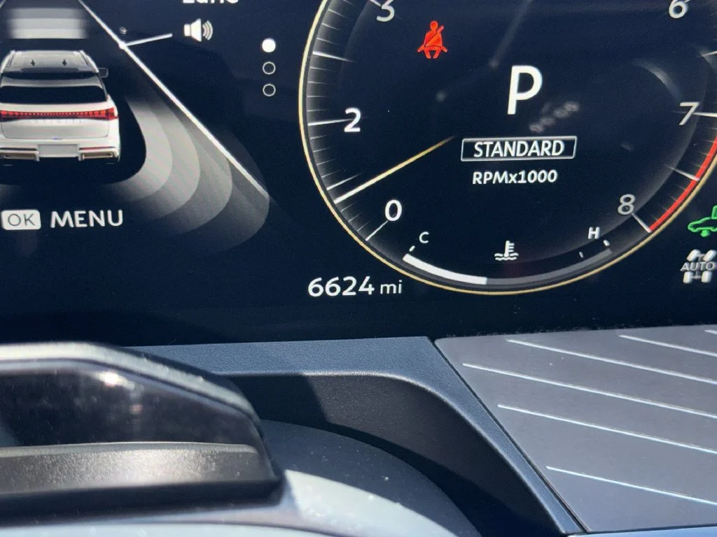 Used 2025 Black INFINITI AUTOGRAPH image 12