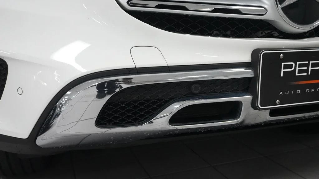 Certified Used 2022 White Mercedes-Benz GLC 300 image 11