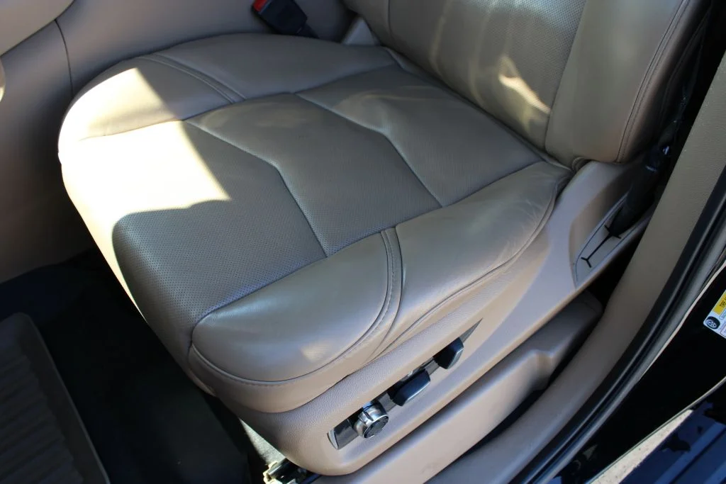 Used 2020 Black Cadillac Platinum Edition image 21
