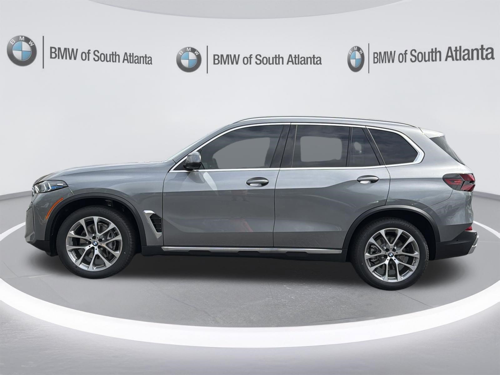 New 2026 Skyscraper Grey Metallic BMW sDrive40i image 24